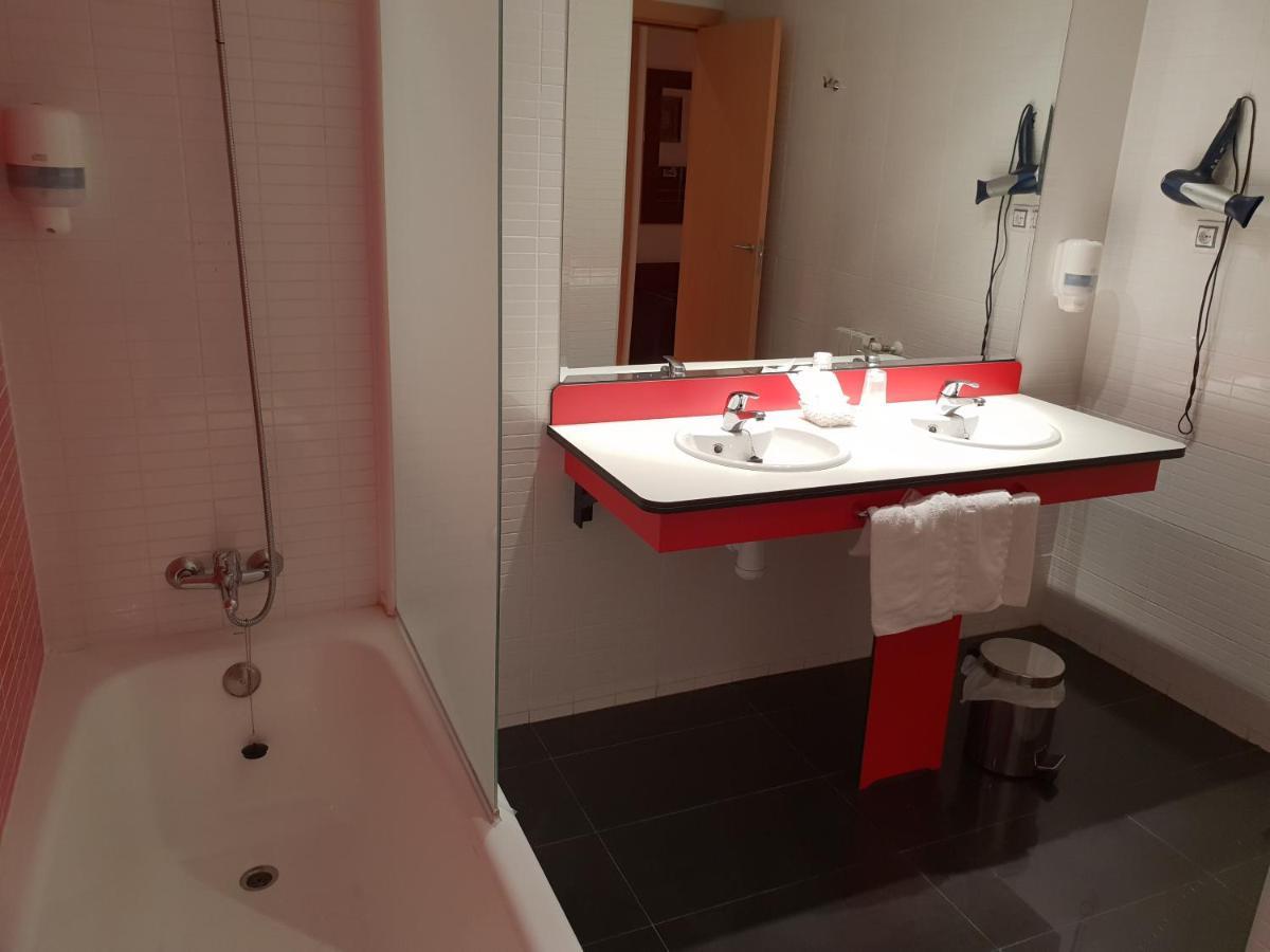 Norte Hotel Villanueva de Gallego Bagian luar foto