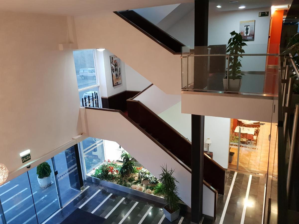 Norte Hotel Villanueva de Gallego Bagian luar foto