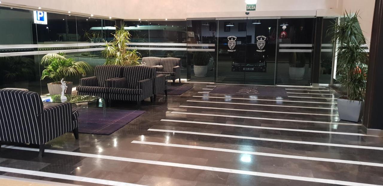 Norte Hotel Villanueva de Gallego Bagian luar foto